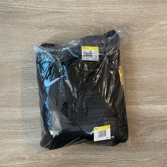 NWT Nike Spongebob Kyrie Irving Hoodie S L XL - Picture 5 of 7